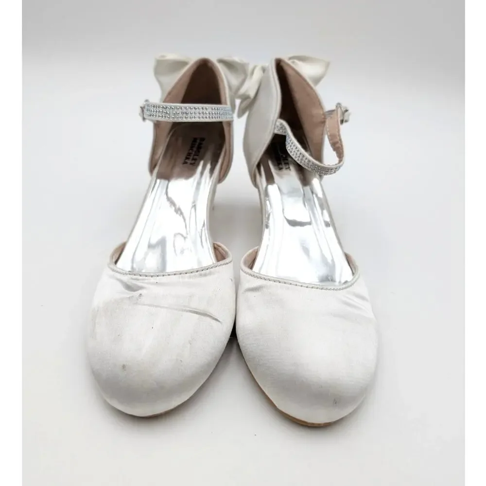 Badgley Mischka Slip-On Heel Dress Shoes Girls' White Satin Size US5